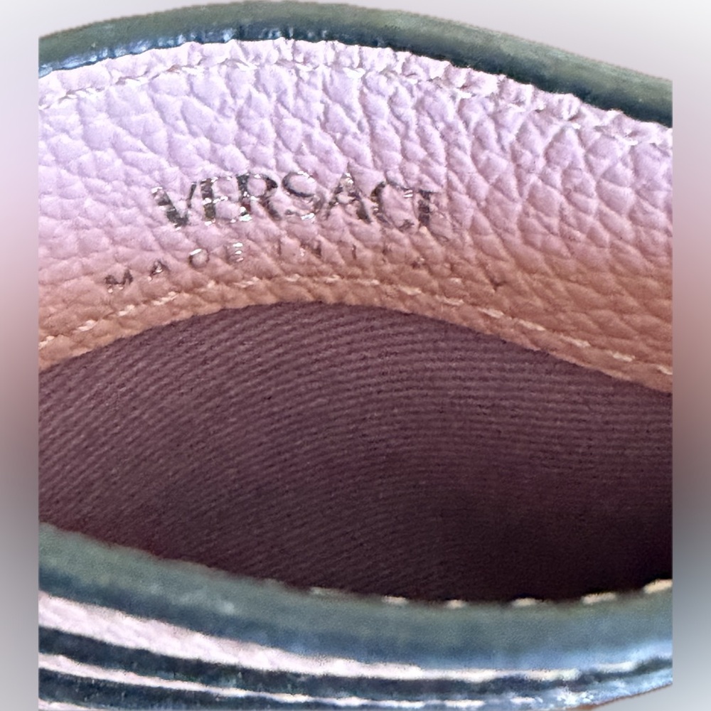 Versace La Medusa Leather Card Holder with Dust bag and box - Picture 13 of 14